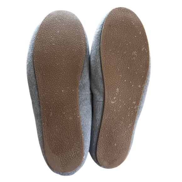 Talbots Grey Embroidered Winter Penguin Faux Fur Lined Loafer Slipper - Picture 5 of 8